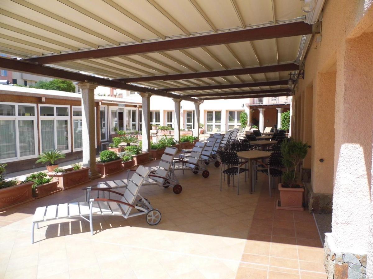 Le Nereidi Hotel & Residence Con Piscina-Tennis-Fitness-Parcheggio Coperto-Sala Conferenze La Maddalena  Exteriör bild