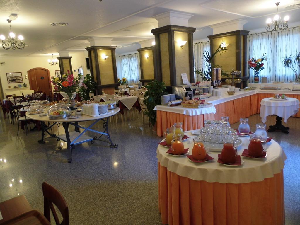 Le Nereidi Hotel & Residence Con Piscina-Tennis-Fitness-Parcheggio Coperto-Sala Conferenze La Maddalena  Exteriör bild