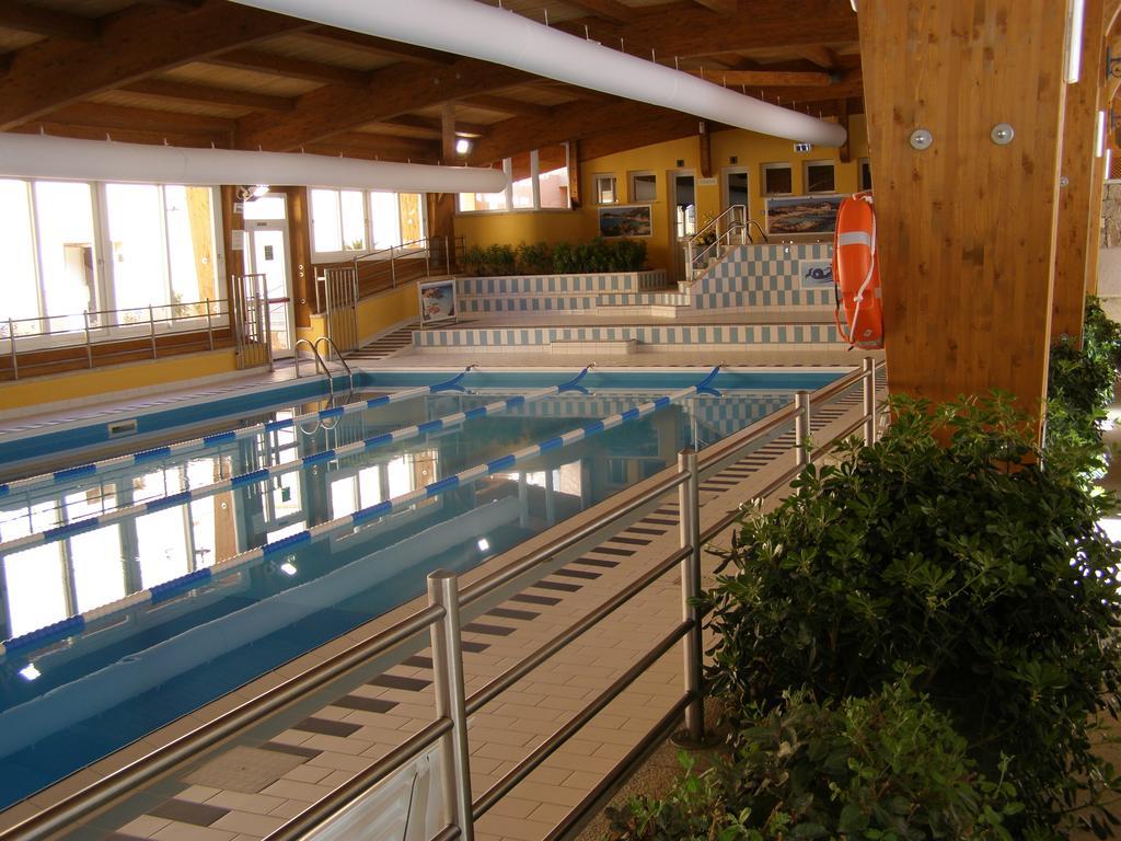 Le Nereidi Hotel & Residence Con Piscina-Tennis-Fitness-Parcheggio Coperto-Sala Conferenze La Maddalena  Exteriör bild
